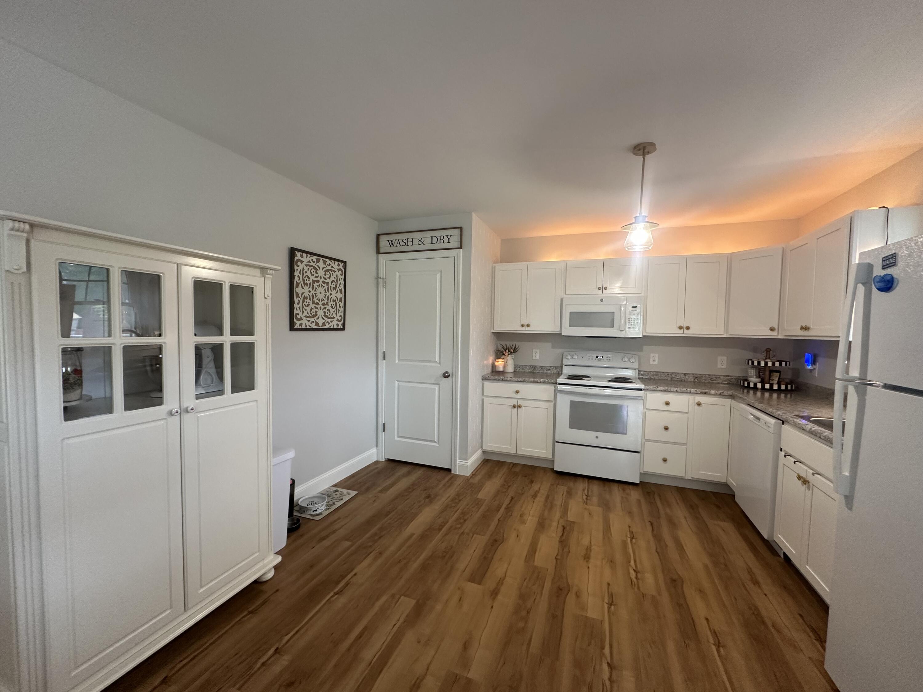 178 Independence Way, Unit 178 Wells, ME 04090 - Photo 4 of 19 IMG_8007