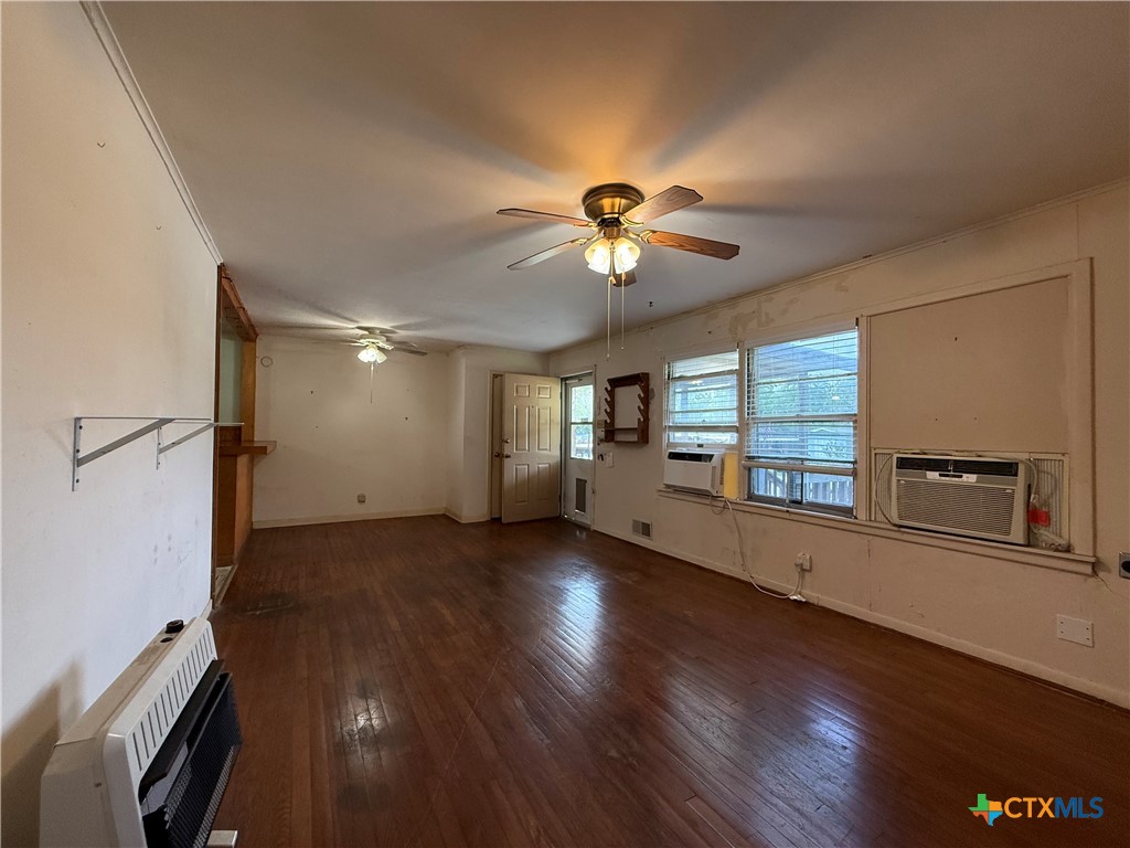 105 Sanders Street Palacios, TX 77465 - Photo 12 of 30