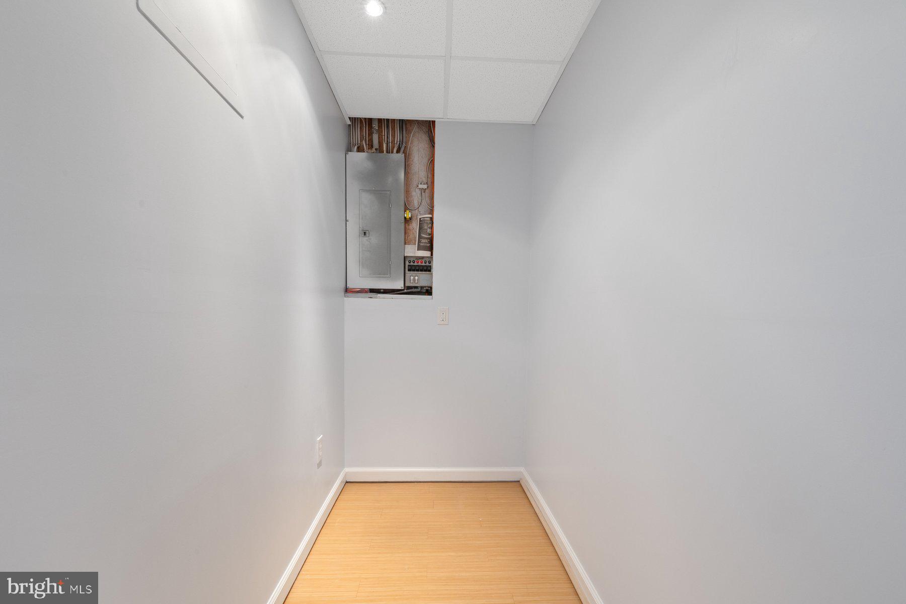 822 East B Street Brunswick, MD 21716 - Photo 38 of 42 a view of small space with hallway