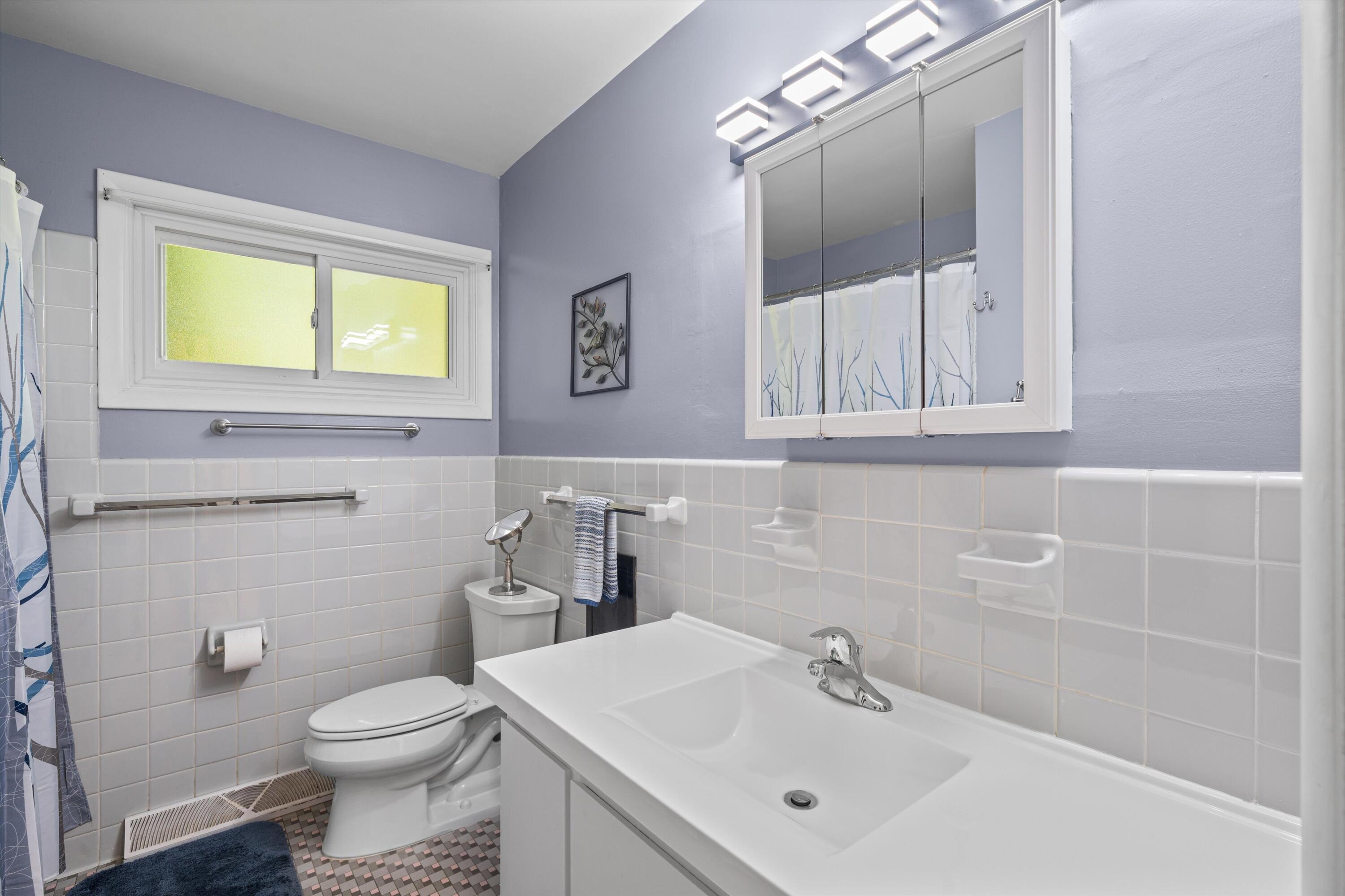 1609 Glastonbury Road Ann Arbor, MI 48103 - Photo 13 of 34 13
