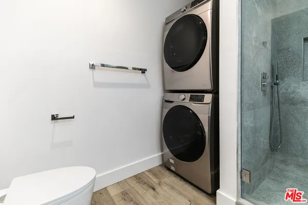 $4,195 | 8335 Gladbeck Avenue, Northridge, CA 91324