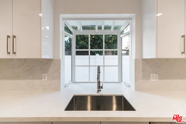 $4,195 | 8335 Gladbeck Avenue, Northridge, CA 91324