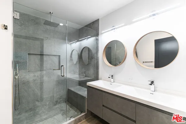 $4,195 | 8335 Gladbeck Avenue, Northridge, CA 91324