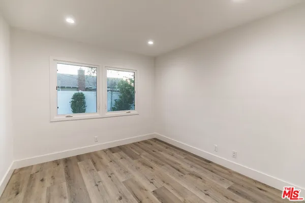 $4,195 | 8335 Gladbeck Avenue, Northridge, CA 91324