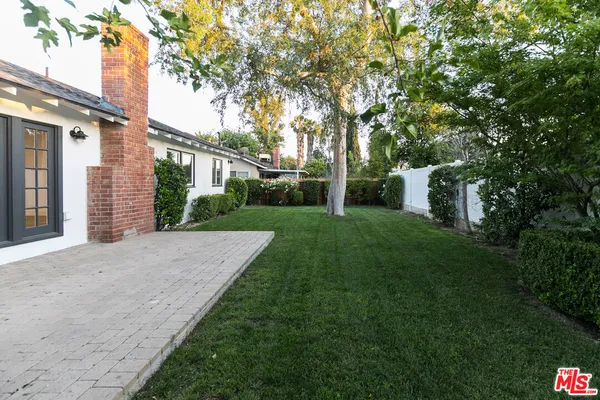 $4,195 | 8335 Gladbeck Avenue, Northridge, CA 91324