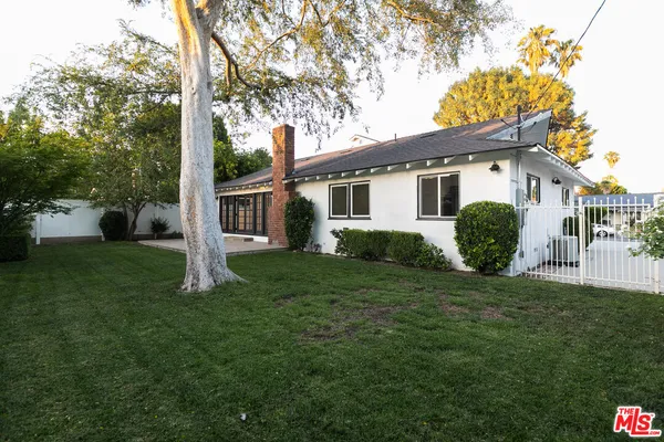 $4,195 | 8335 Gladbeck Avenue, Northridge, CA 91324