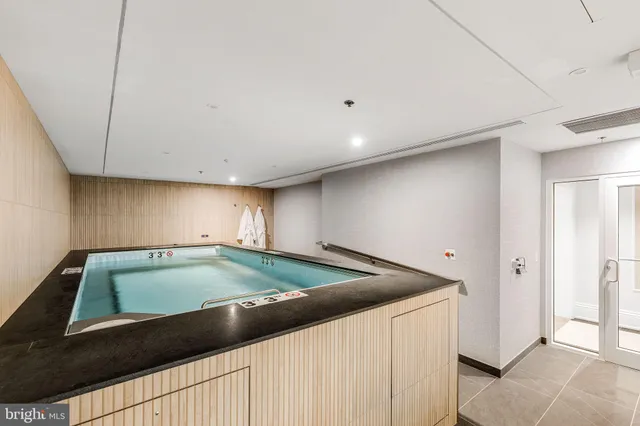 a view of parking area