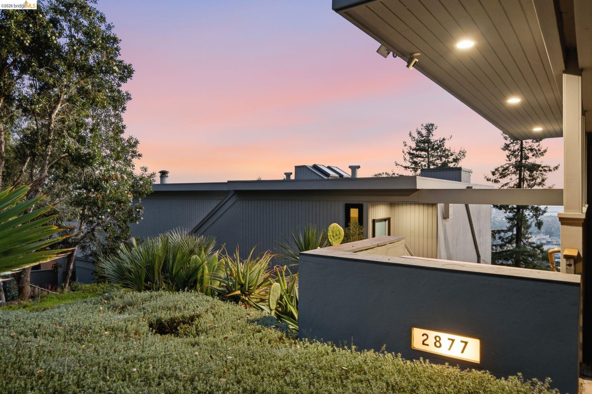 2877 Buena Vista Way Berkeley, CA 94708 - Photo 6 of 56 Gallery Image 6