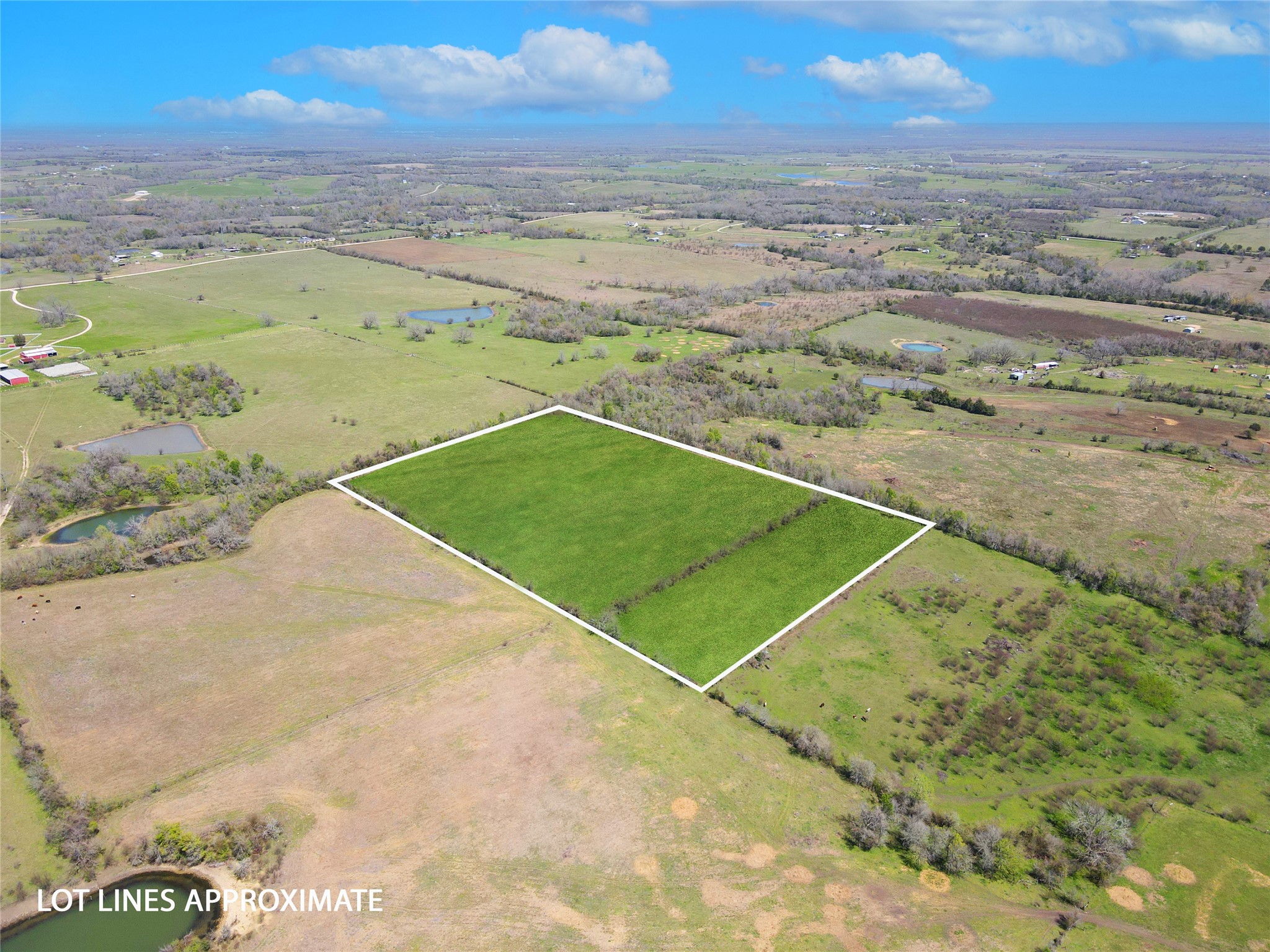 1155 E East Washington, TX 77880 - Photo 6 of 17 a view of an ocean and beach