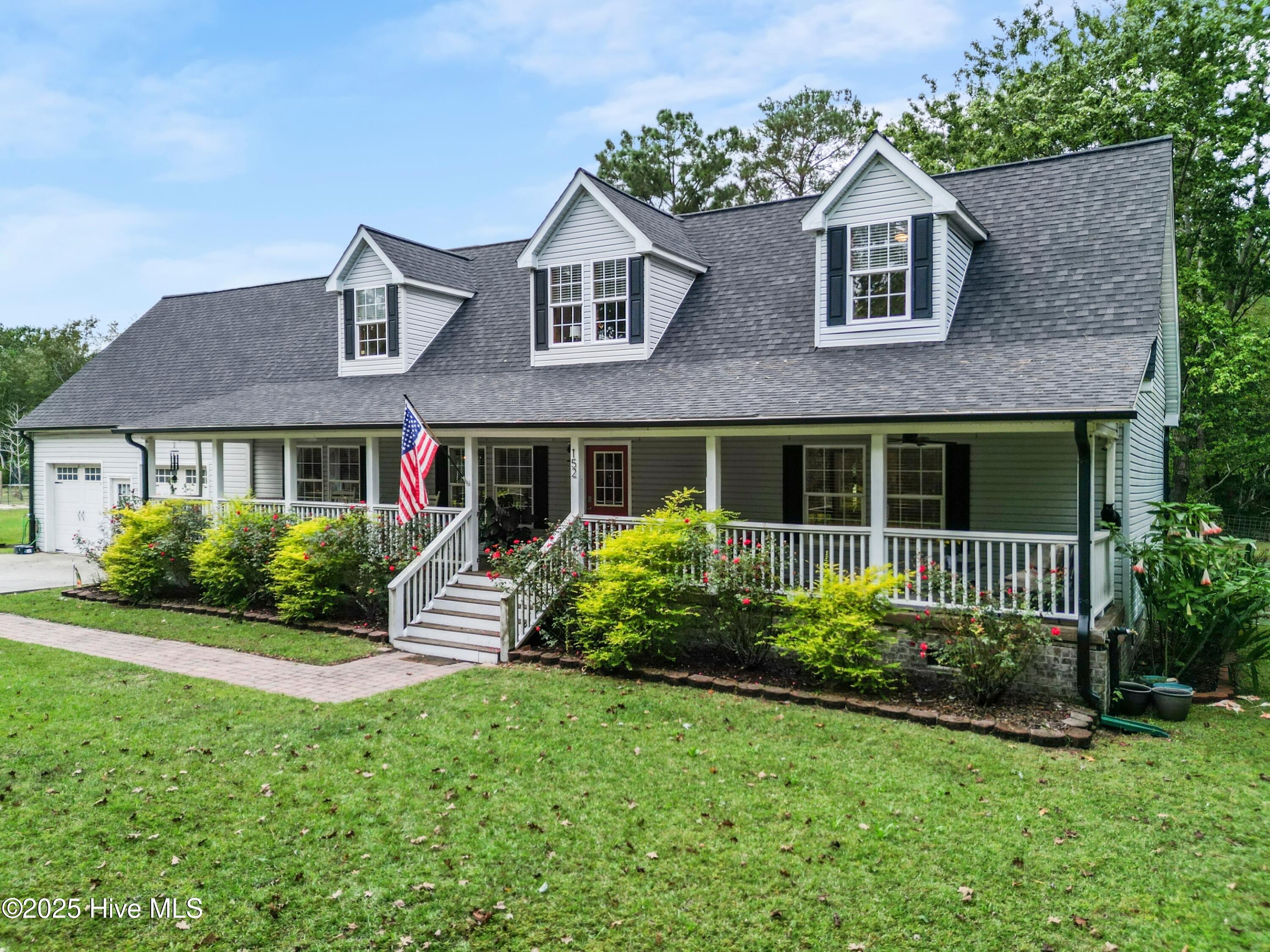 152 Crystal Court Hampstead, NC 28443 - Photo 4 of 62 mls-DJI_0810
