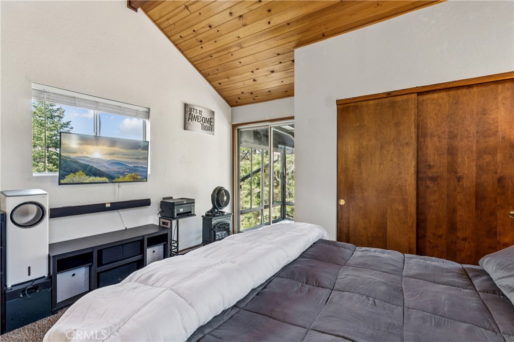 2701 Canon Way Running Springs, CA 92382 - Photo 15 of 37