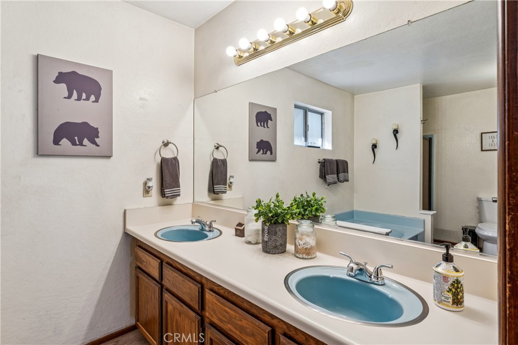 2701 Canon Way Running Springs, CA 92382 - Photo 17 of 37