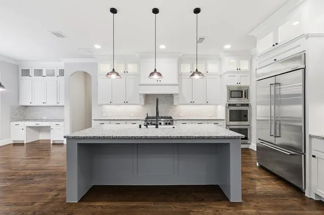 $1,450,000 | 801 Surrey Lane, Flower Mound, TX 75022