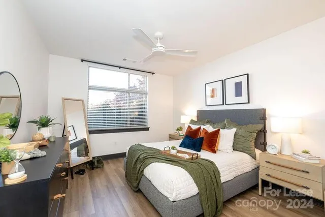 $1,699 | 425 West Trade Street, Unit 1ER, Charlotte, NC 28202