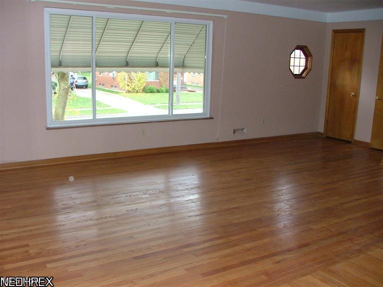 2924-2926 Snow Road Cleveland, OH 44134 - Photo 8 of 16