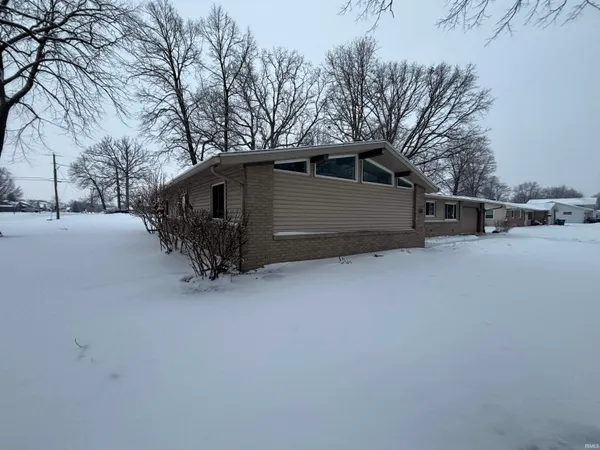 $257,900 | 928 Straford Drive, New Haven, IN 46774