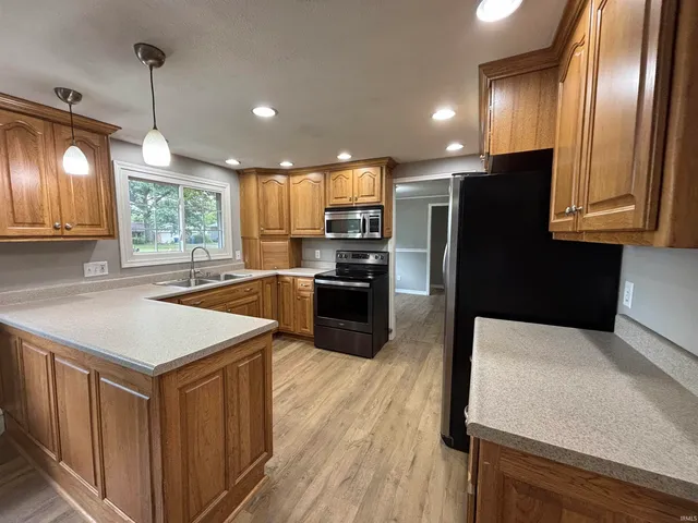 $259,900 | 928 Straford Drive, New Haven, IN 46774