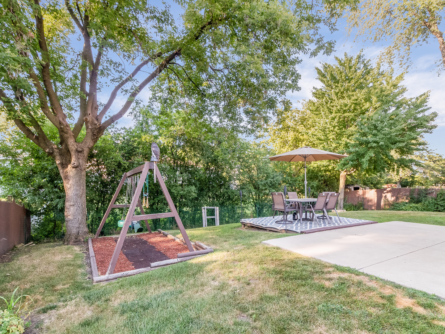 538 Rockhurst Road Bolingbrook, IL 60440 - Photo 3 of 30