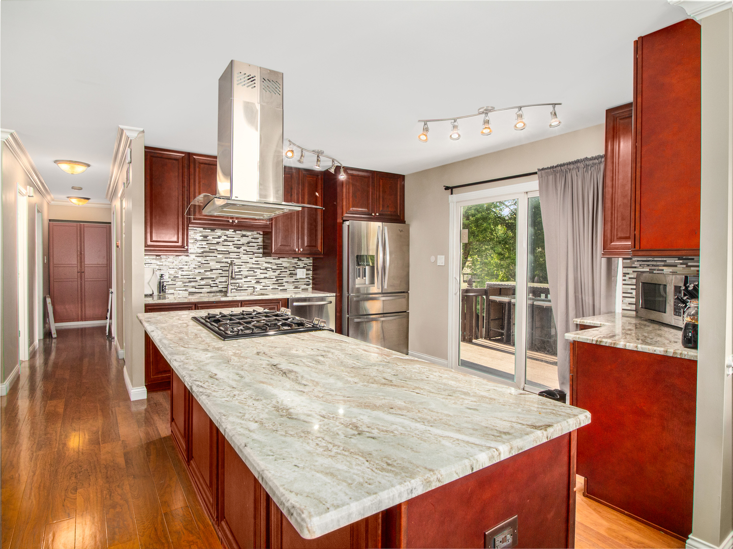 538 Rockhurst Road Bolingbrook, IL 60440 - Photo 4 of 30