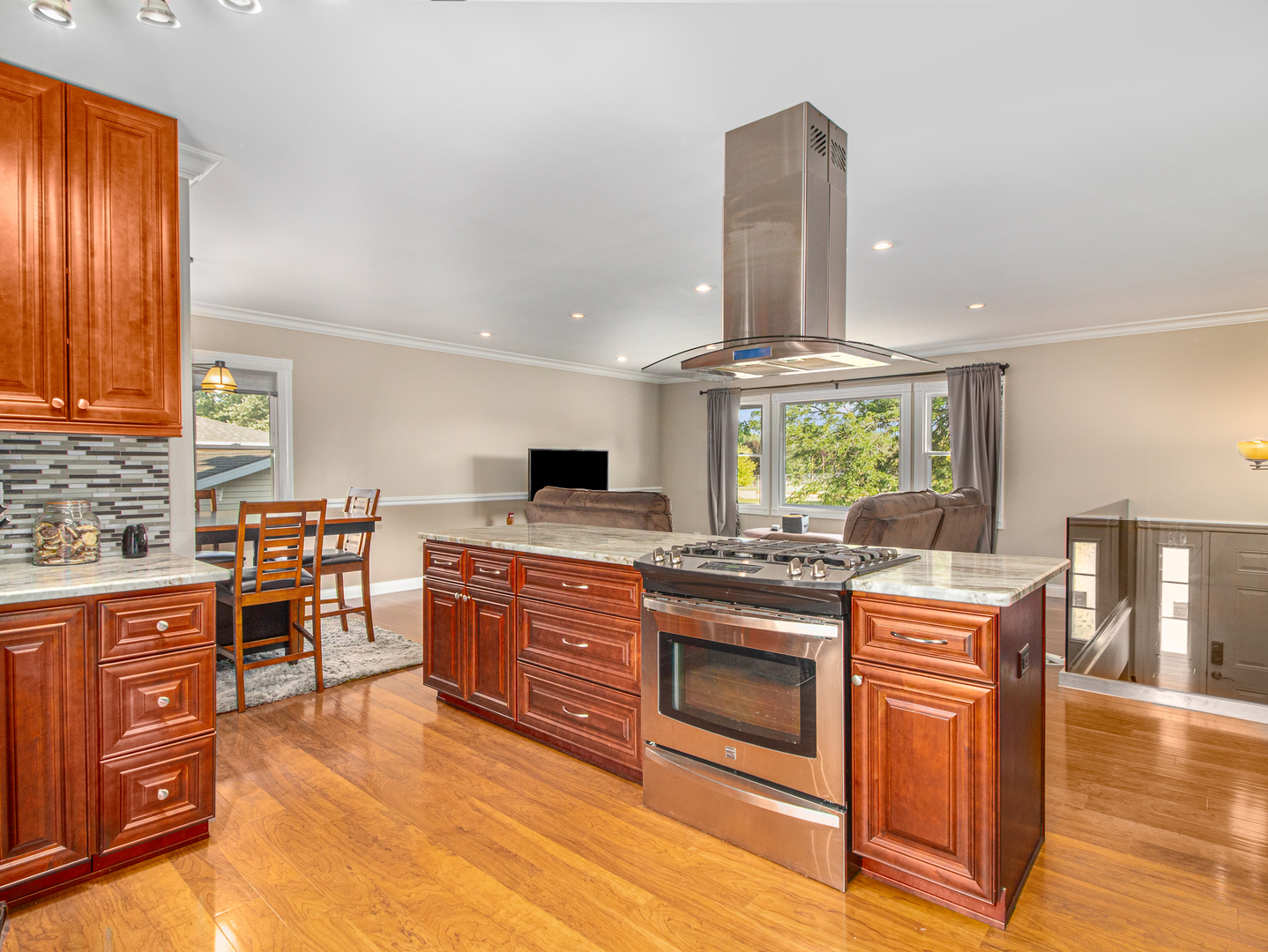 538 Rockhurst Road Bolingbrook, IL 60440 - Photo 6 of 30