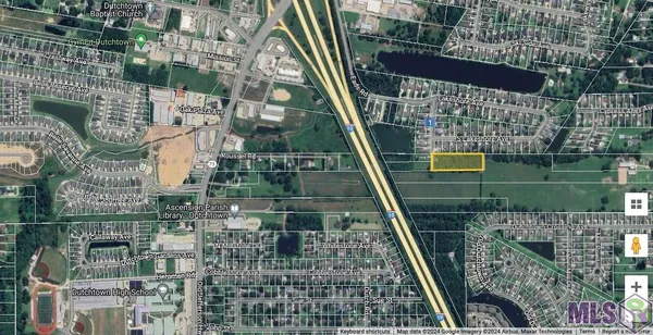 $439,900 | 13365 West Lakeshore Avenue, Prairieville, LA 70769