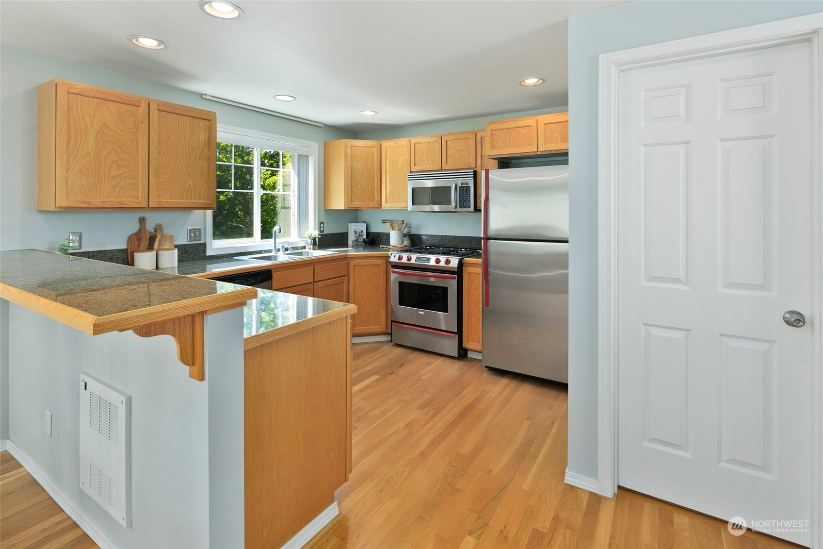 1222 North 88th Street Seattle, WA 98103 - Photo 11 of 33 Gallery Image 11