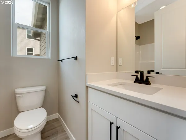 $639,990 | 2041 Northeast Ridge Run Lane, Estacada, OR 97023