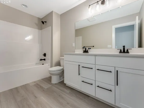 $639,990 | 2041 Northeast Ridge Run Lane, Estacada, OR 97023