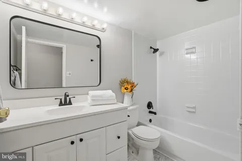 $325,000 | 11228 Chestnut Grove Square, Unit 132, Reston, VA 20190