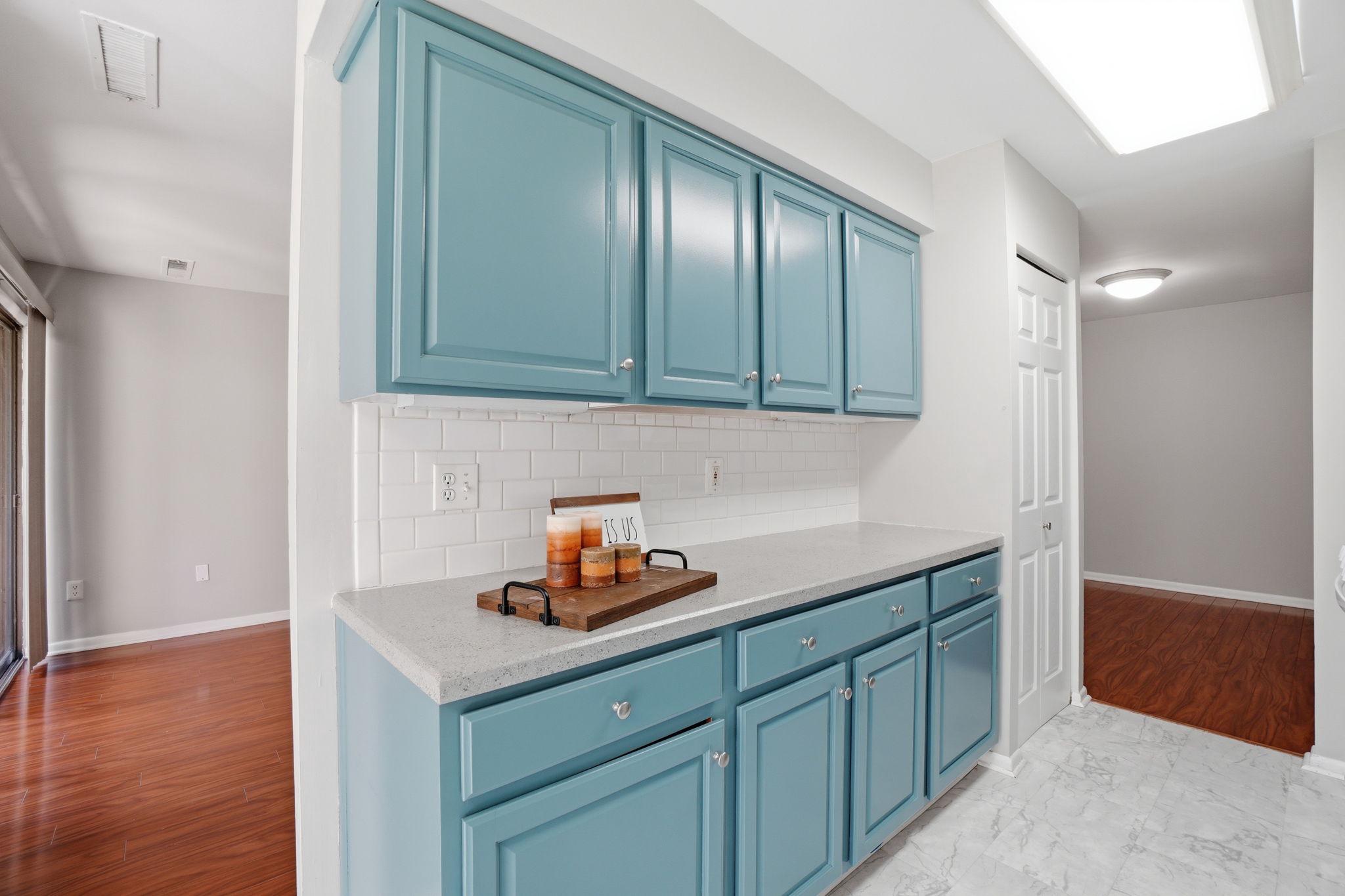 11228 Chestnut Grove Square, Unit 132 Reston, VA 20190 - Photo 5 of 25 Lots of counter space and room for a coffee bar.