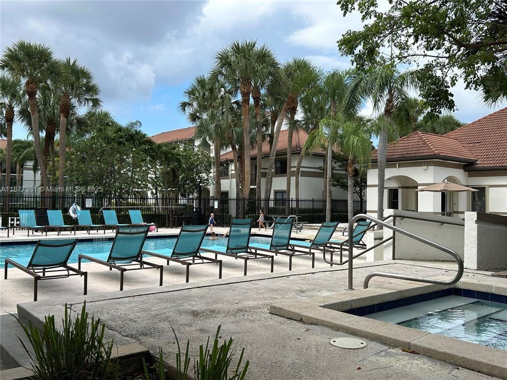 530 South Park Road, Unit 3511 Hollywood, FL 33021 - Photo 28 of 30 Gallery Image 28