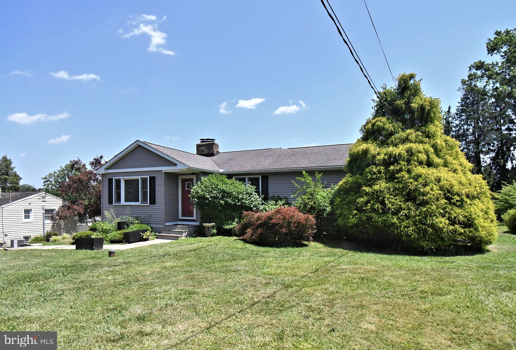 551 Walter Road Warminster, PA 18974 - Photo 4 of 45
