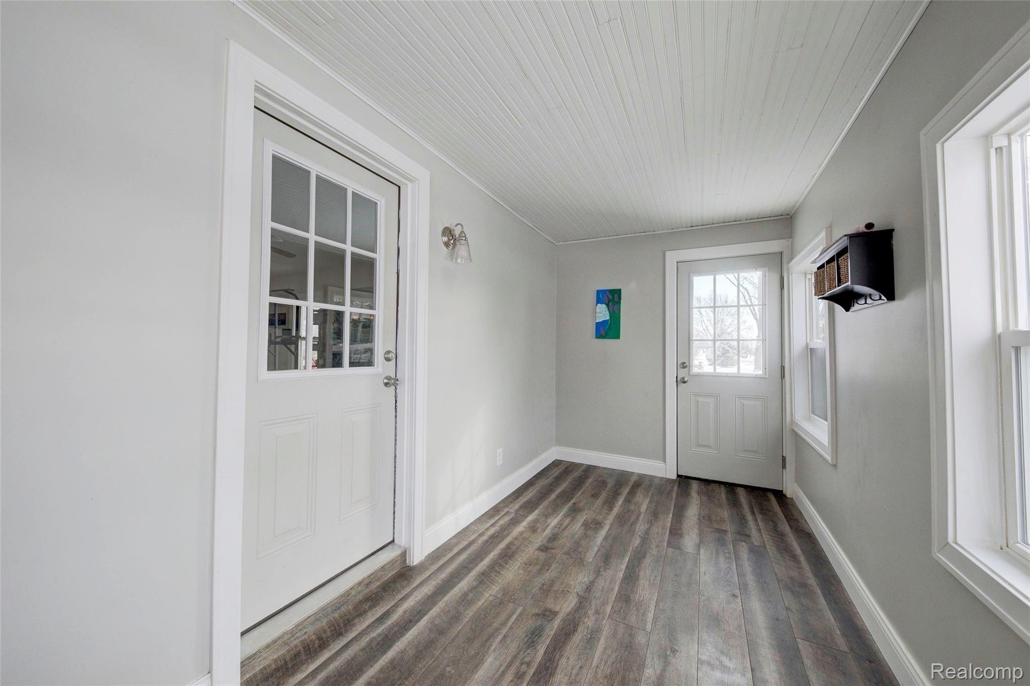2324 Stewart Road Monroe, MI 48162 - Photo 10 of 20 Front Room