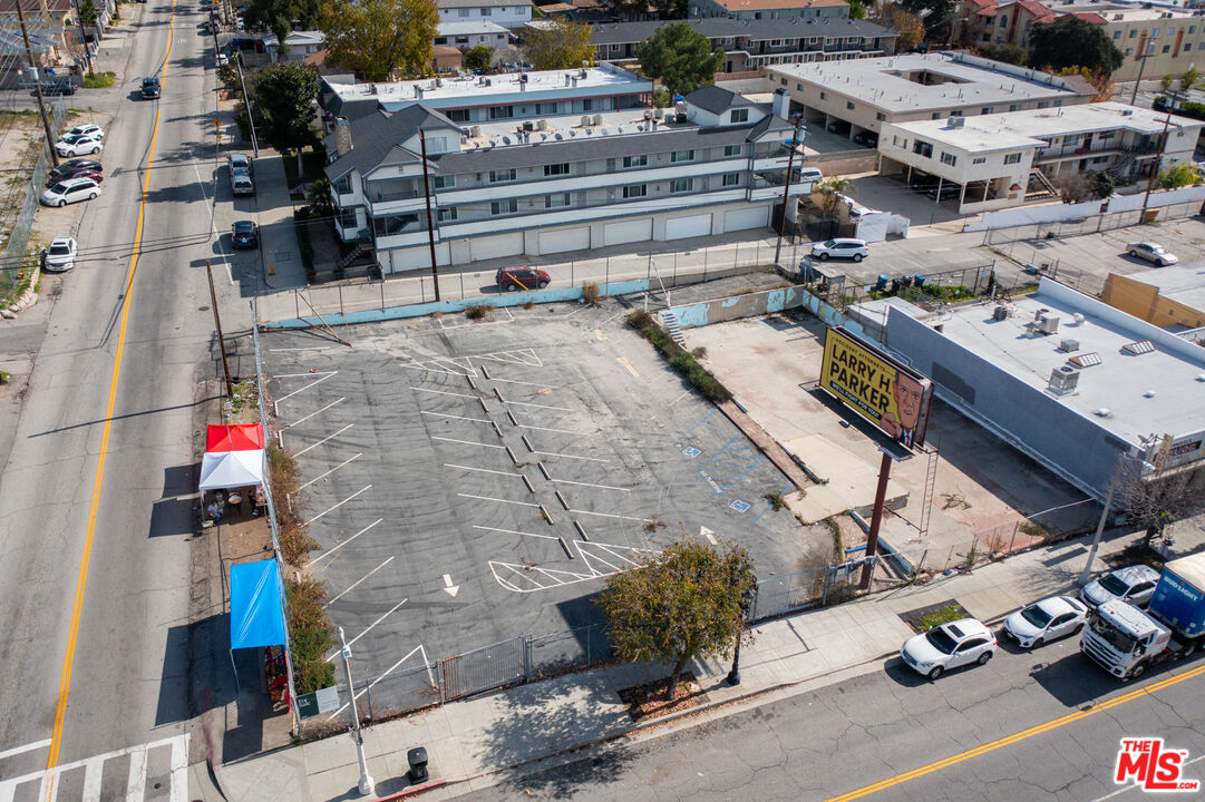 9938 Commerce Avenue Tujunga, CA 91042 - Photo 2 of 8 a picture of city view