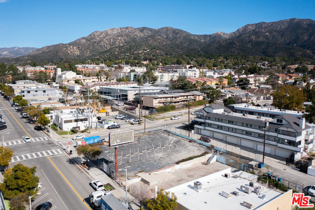 9938 Commerce Avenue Tujunga, CA 91042 - Photo 8 of 8 a view of a city