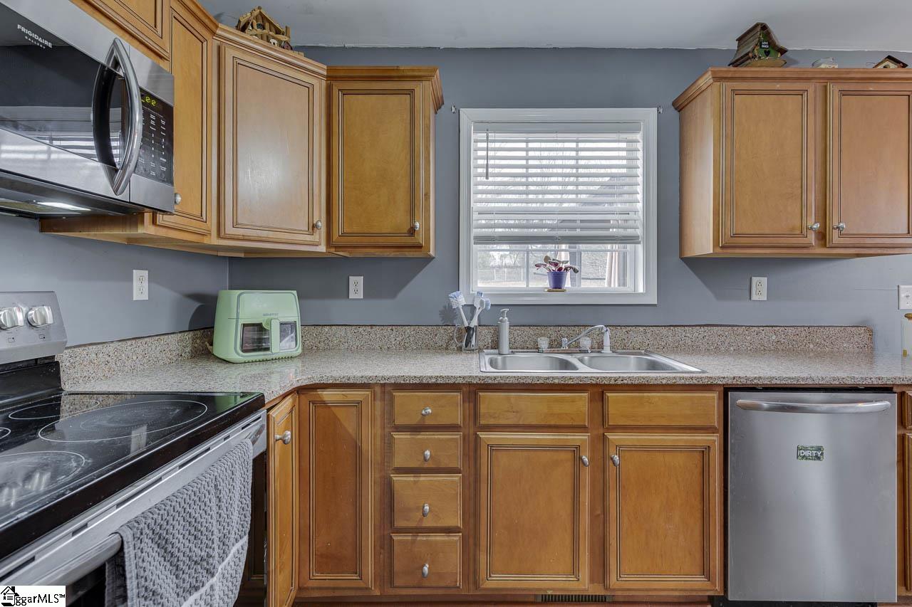 115 Shadow Hills Lane Liberty, SC 29657 - Photo 6 of 41