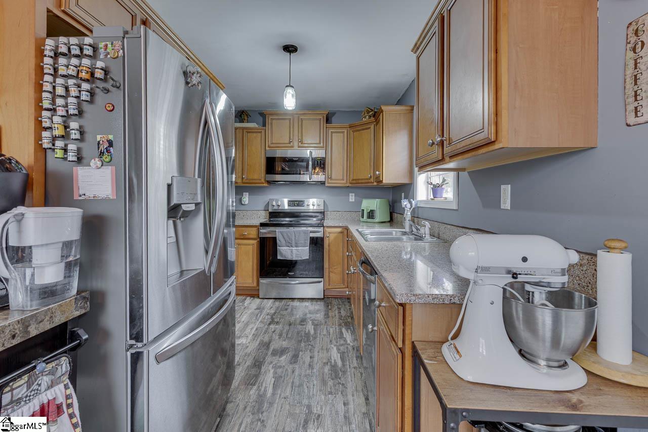 115 Shadow Hills Lane Liberty, SC 29657 - Photo 7 of 41