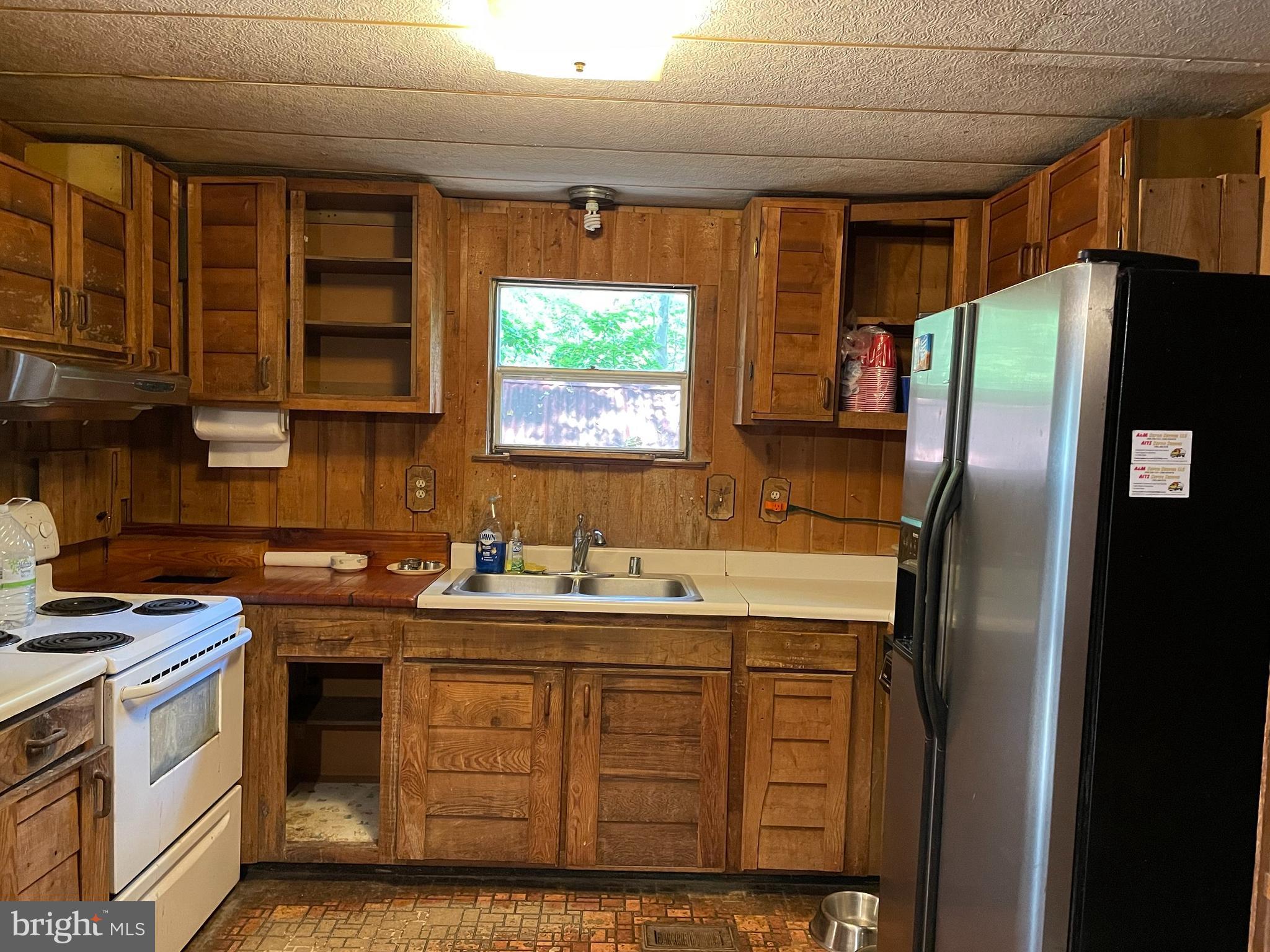 12348 Purcell Manassas, VA 20112 - Photo 4 of 12 Kitchen