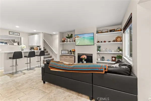 $330,000 | 43481 30th Street West, Unit 2, Lancaster, CA 93536