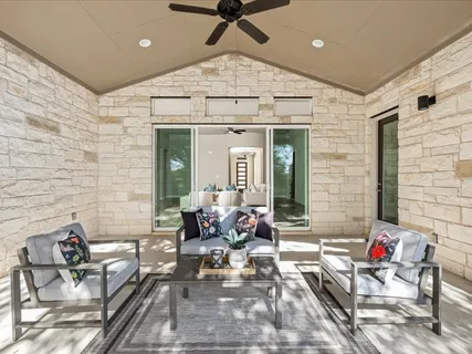 $825,000 | 227 Bridge Water Loop, Dripping Springs, TX 78620
