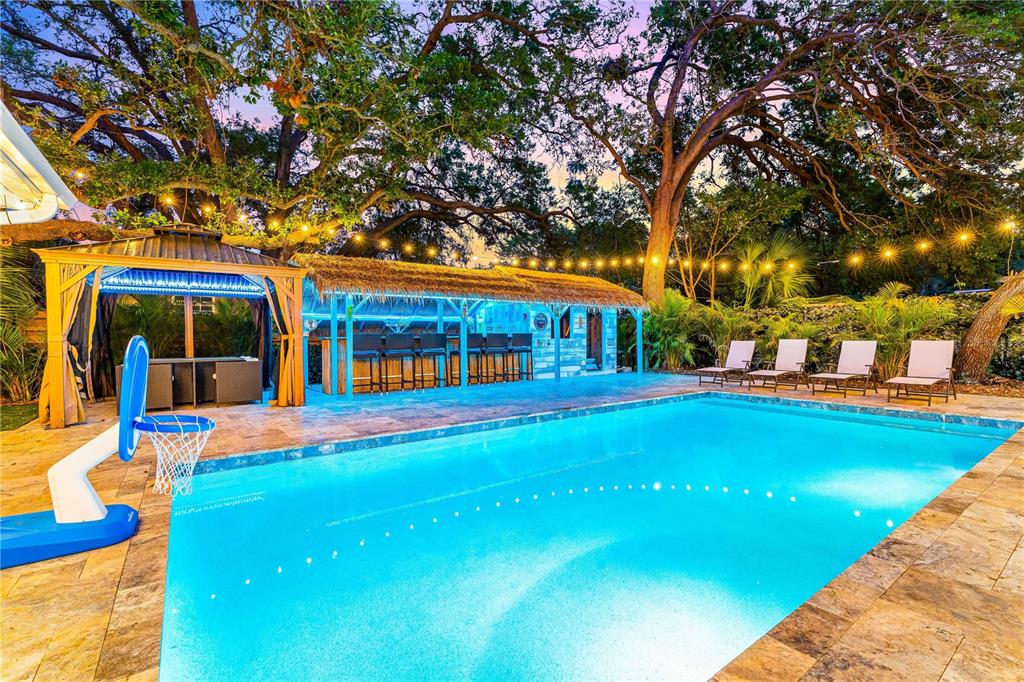 1865 Orchid Street Sarasota, FL 34239 - Photo 3 of 29