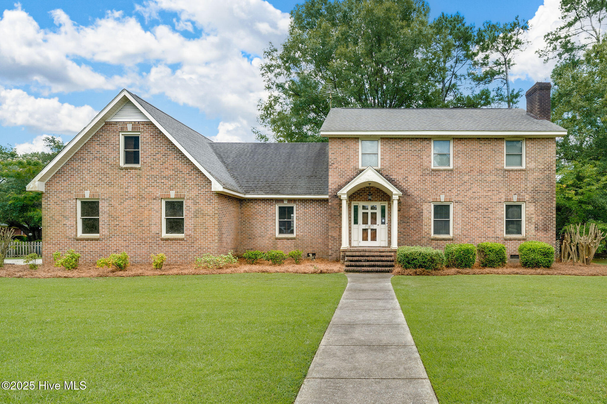 518 Forest Lane Wallace, NC 28466 - Photo 1 of 28 518forest1 - Copy (2)