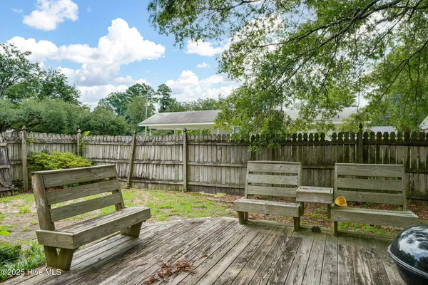 $399,999 | 518 Forest Lane, Wallace, NC 28466