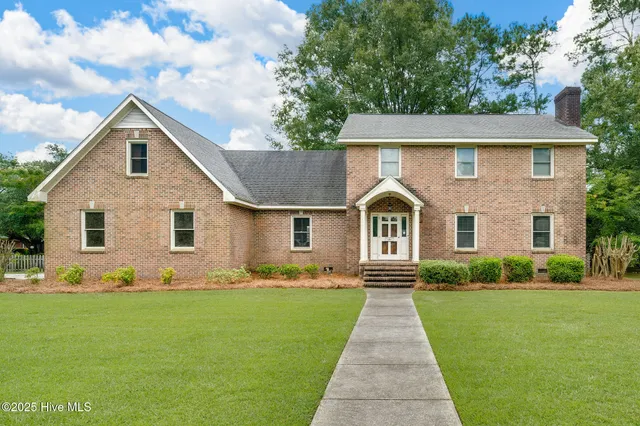 $399,999 | 518 Forest Lane, Wallace, NC 28466