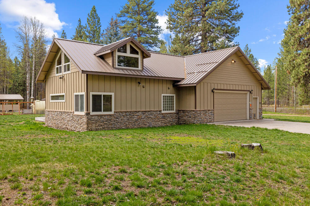 50205 Highway 62 Chiloquin, OR 97624 - Photo 12 of 44 50205Highway62-47