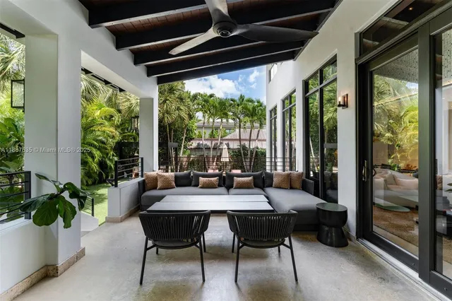 $8,950,000 | 330 Caribbean Road, Key Biscayne, FL 33149