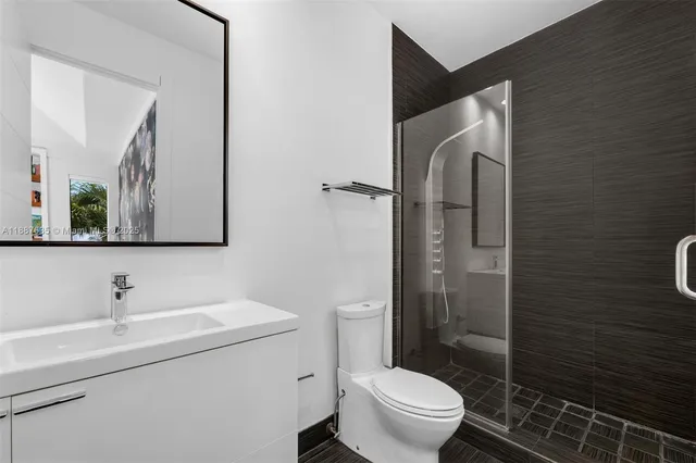 $8,950,000 | 330 Caribbean Road, Key Biscayne, FL 33149