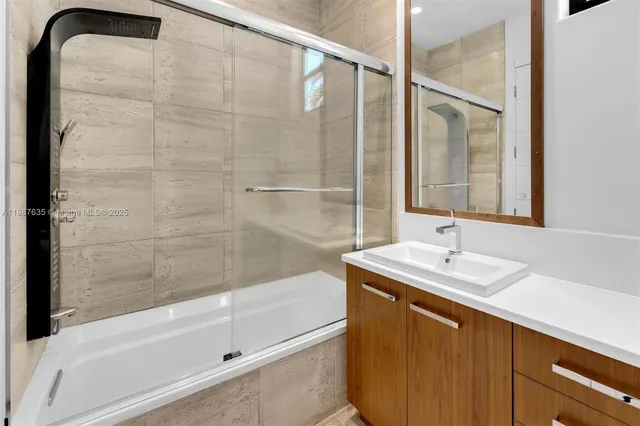 $8,950,000 | 330 Caribbean Road, Key Biscayne, FL 33149