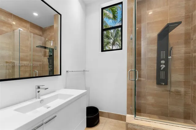 $8,950,000 | 330 Caribbean Road, Key Biscayne, FL 33149