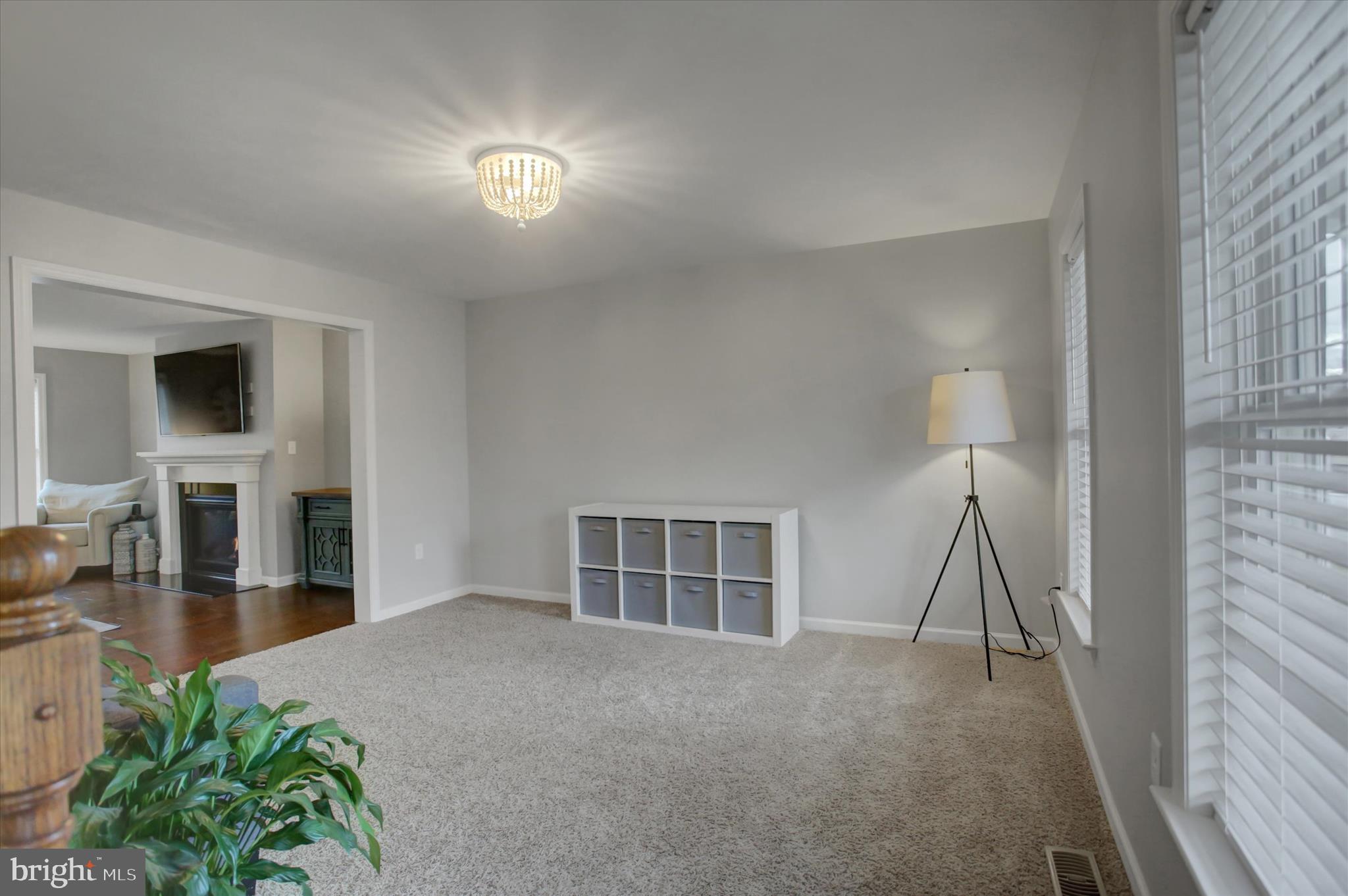 7091 Beaver Spring Road Harrisburg, PA 17111 - Photo 20 of 38 Family Room
